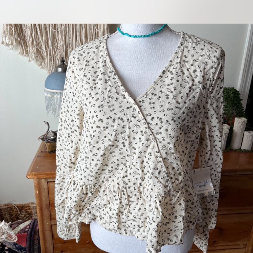 NWT Ana Floral Cream Wrap Top